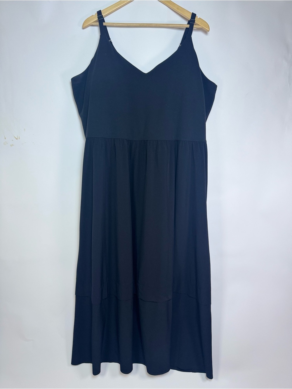 Athleta Elation V-Neck Hybrid Dress Black 2X